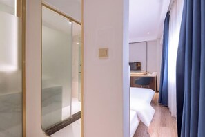 Room - 7Days Inn Youpin Hotel (Hezhou High-speed Railway Station Fu'anju) (Hezhou)