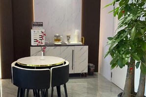 تناول الطعام