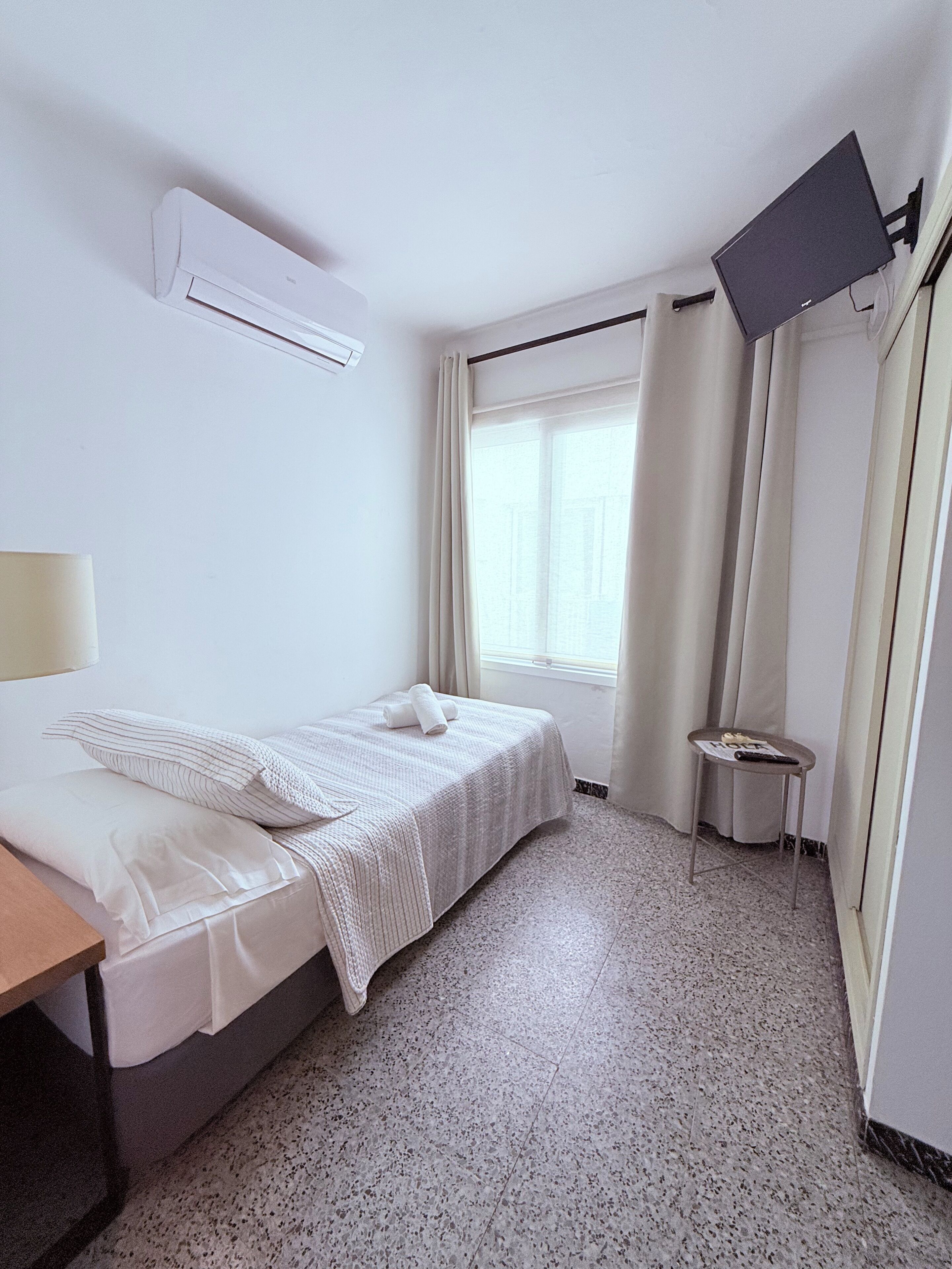 Chambre Simple Économique | Wi-Fi gratuit