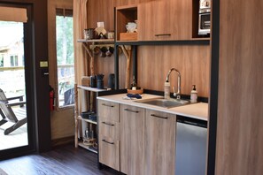 Refrigerador y tostadora 