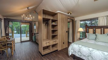 1 habitación y ropa de cama