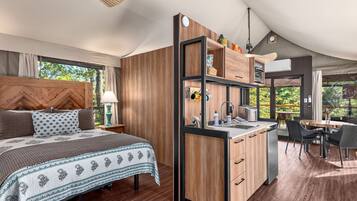 1 habitación y ropa de cama