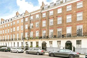 Apartment | Exterior - Chic London Apartment in Prime Location (London)