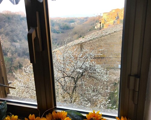 Casa sulla Scarpata in the center of Vignanello