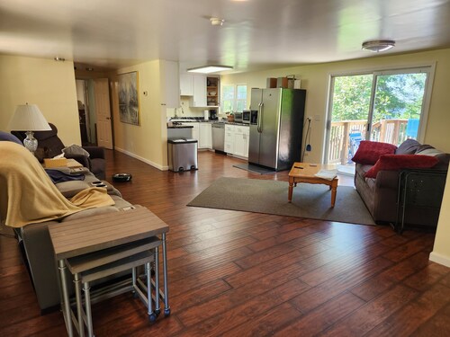 Talquin Lake House W/Dock 3 bedroom with office/gym