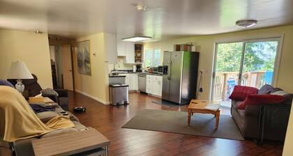 Talquin Lake House W/Dock 3 bedroom with office/gym