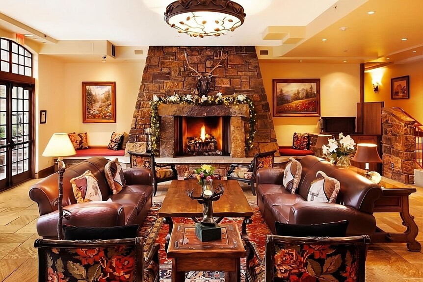 2 Double Bed Unit | Gorgeous Village View W/ Hot Tub And Parking! - Vail, CO