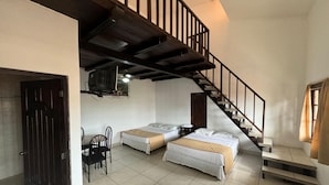 In-room safe, soundproofing, iron/ironing board (on request) - Hotel Real Granada (Granada)