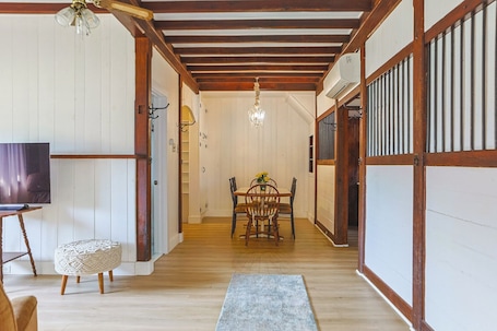 Interior. Charming 2-bedroom apartment with AC, WiFi in fantastic Andalusia