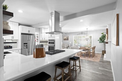Family Paradise-Kid and Pet Friendly Home by Encanto Golf Course-Downtown  Phx.
