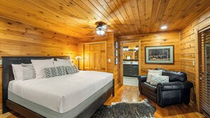 4 chambres, fer et planche à repasser, Wi-Fi, draps fournis