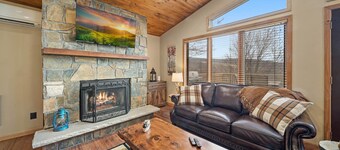 Updated Home with Mountain Views