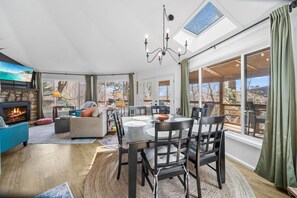 Interior - Charming Beech Mtn Home w/ Hot Tub, Fire Table, Pet-Friendly & Private Deck (Beech Mountain)