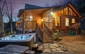 Terrace/patio - Endless 50-Mile Views! Cozy Mountain Retreat w/ Hot Tub, Fire Pit, Foosball & Pet Friendly (Blowing Rock)