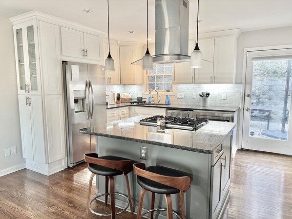 Microwave, oven, stovetop, dishwasher