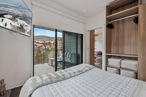 1 chambre, bureau, fer et planche à repasser, accès au Wi-Fi (inclus)