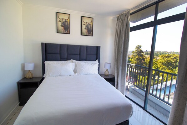 Luxury Apartment, City View - 2BR-2BA - Rivonia Residence 1 (Sandton)