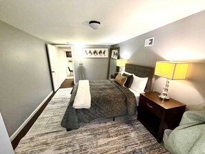 2 bedrooms, iron/ironing board, WiFi, bed sheets - Cozy Fully Furnished 2 Bedroom Unit (District Heights)