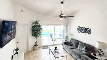 TV connectée, baby-foot, table de tennis de table