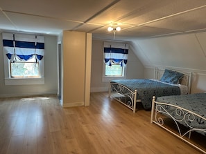 4 bedrooms, free WiFi, bed sheets