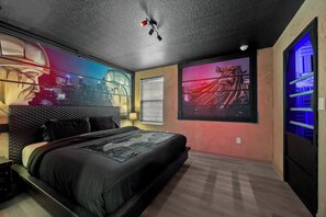 8 makuuhuonetta, silitysrauta/-lauta, ilmainen Wi-Fi, vuodevaatteet