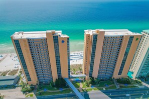 Exterior - Splash 1405W Oceanfront Retreat! Free Beach Service & Wifi - Newly Renovated! (Panama City Beach)