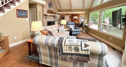 Charming 4-bedroom house in the heart of Smith Lake in Crane Hill