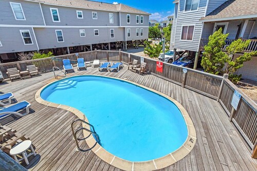 Sealoft Village Retreat – Pool & Beach Access