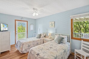 6 Schlafzimmer, Schreibtisch, Bügeleisen/Bügelbrett, kostenloses WLAN