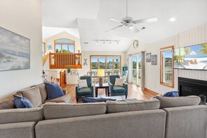 Smart TV, chimenea y futbolito 