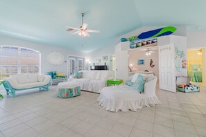 4 bedrooms, iron/ironing board, free WiFi, bed sheets