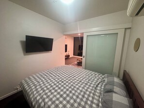 1 makuuhuone, silitysrauta/-lauta, vauvan matkasänky, Wi-Fi