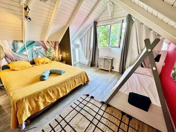 Iron/ironing board, WiFi, bed sheets