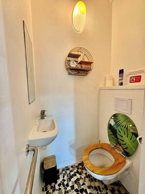 Hair dryer