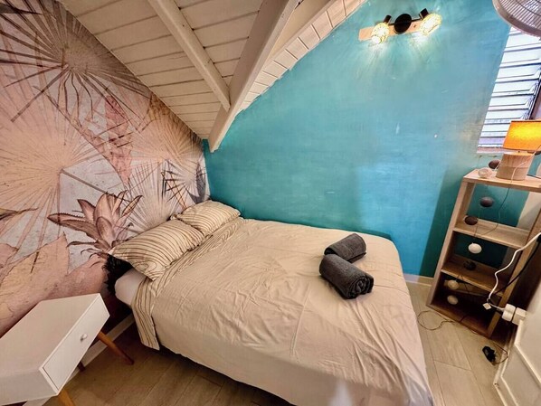 Iron/ironing board, WiFi, bed sheets