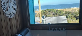 Cabin with hot tub and sea view