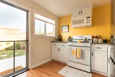 Cute Cottage Style Unit
