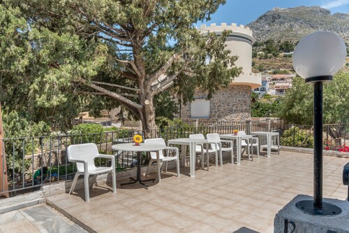 Apartment '5' with Mountain View, Wi-Fi and Air Conditioning