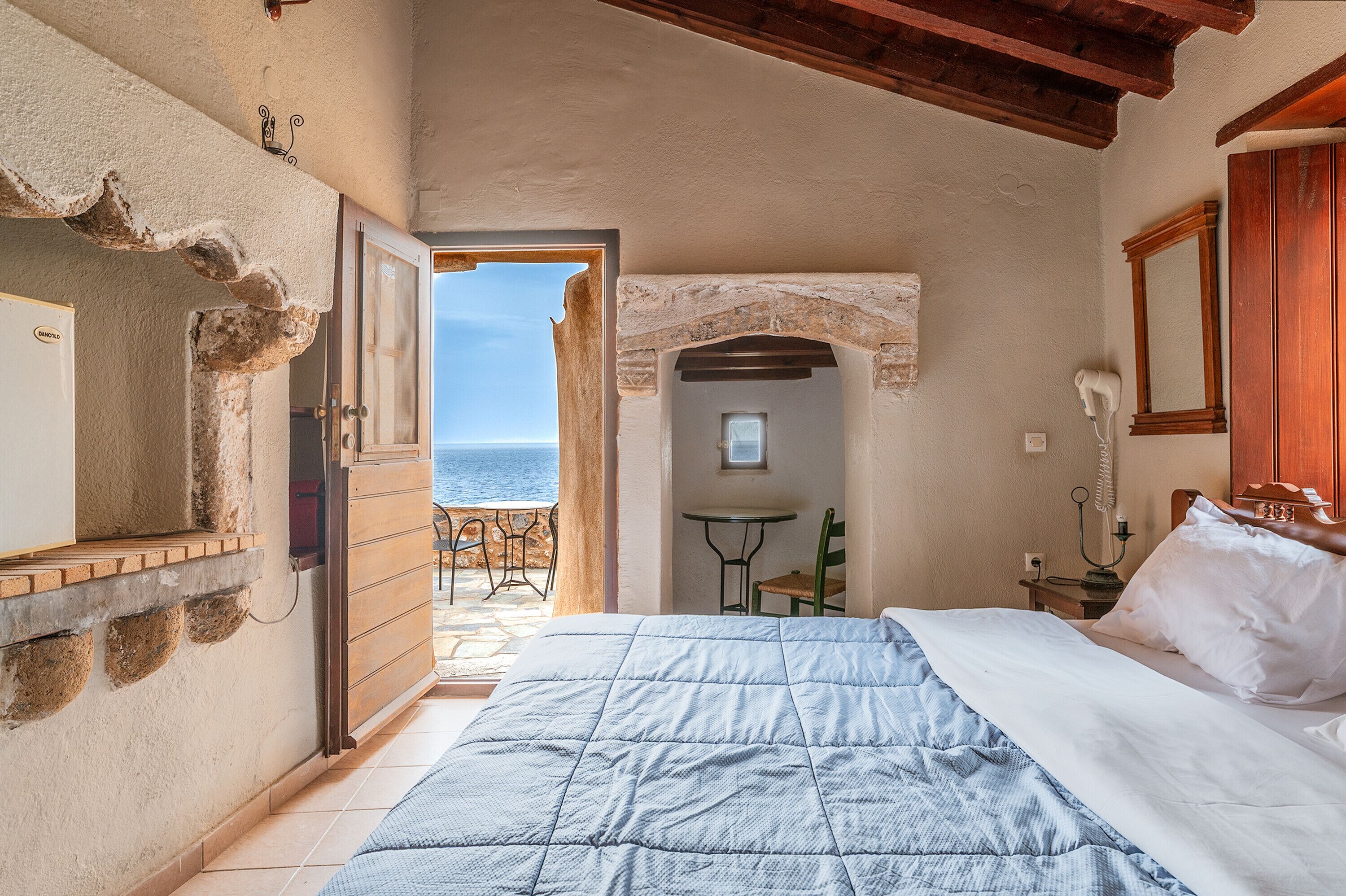 5 bedrooms, free WiFi, bed sheets