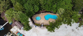  BigBoulder Home sleeps 14 Beach&Pool Club!