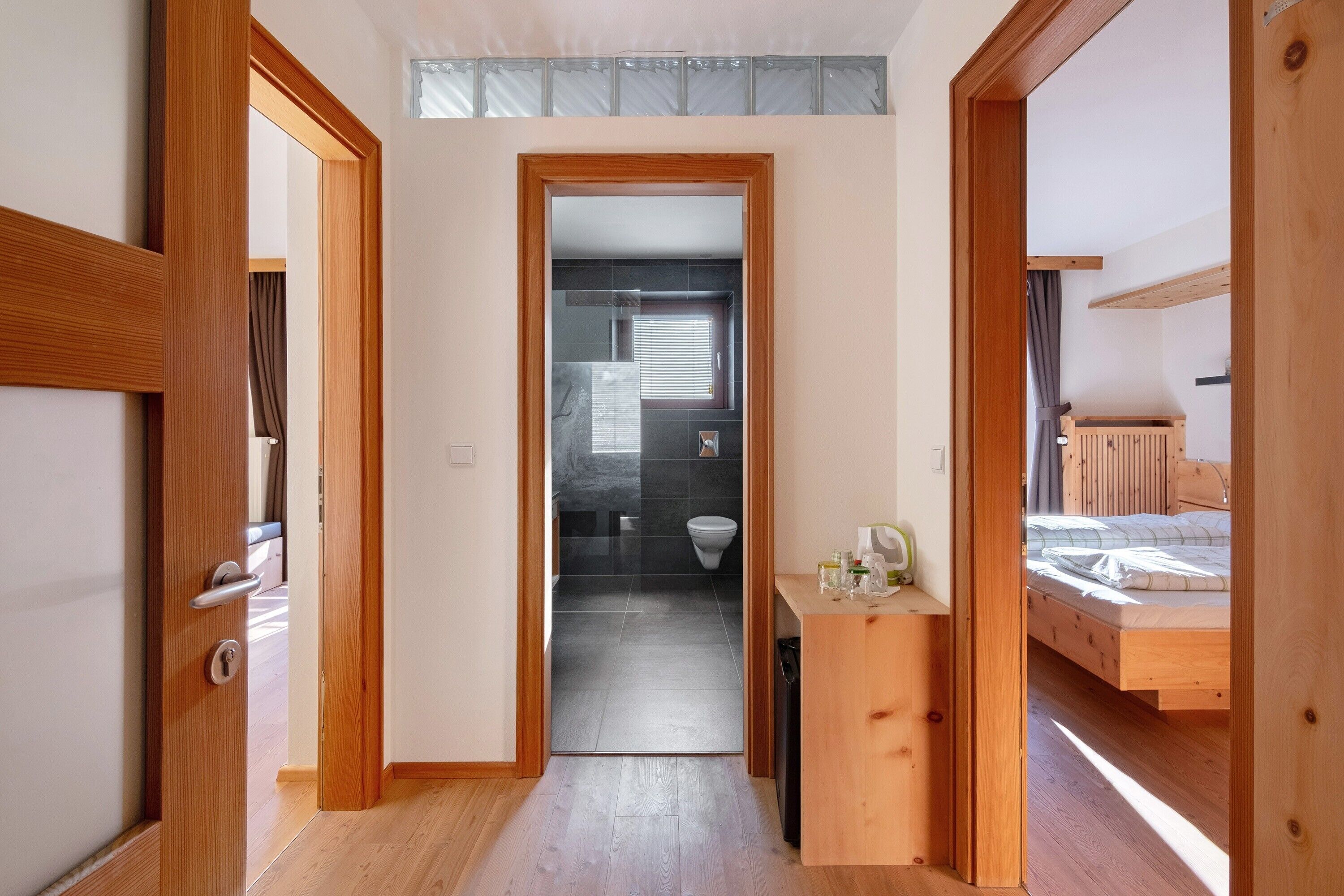 1 camera, Wi-Fi gratuito, lenzuola