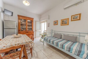 2 slaapkamers, een strijkplank/strijkijzer