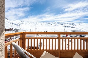 Property grounds - Apartment 'Vanoise 352' with Mountain View, Balcony and Wi-Fi (Les Belleville)
