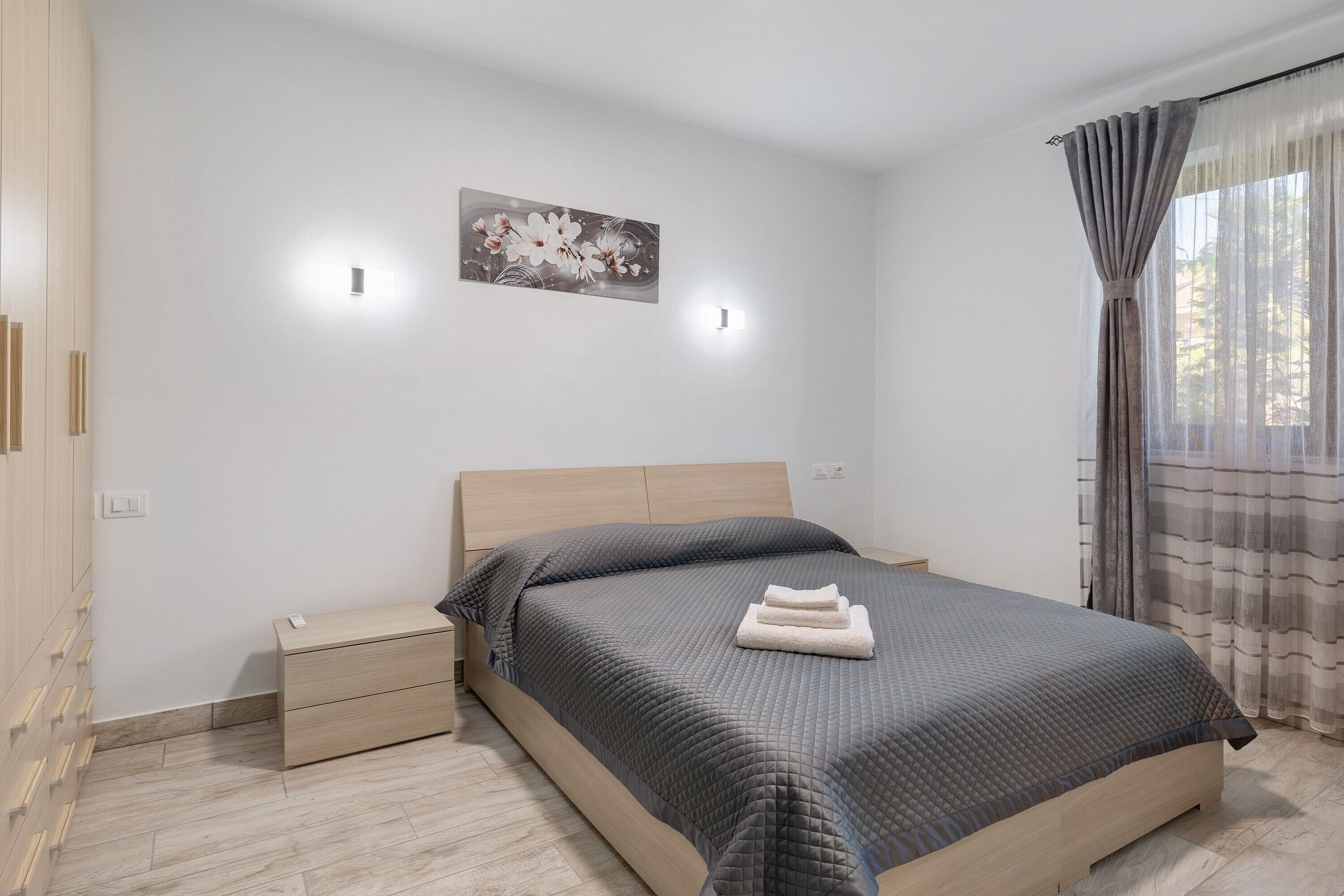 1 dormitori, planxa i posts de planxar, wifi gratuïta i roba de llit 