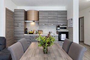 Dishwasher, coffee/tea maker - Room 'Nespola' with Shared Terrace, Wi-Fi and Air Conditioning (Grinzano)