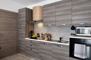 غسالة أطباق، ماكينة لصنع القهوة/الشاي