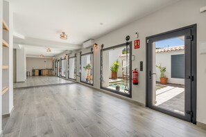 Interior - Room 'La Boheme  2' with Mountain View, Wi-Fi and Air Conditioning (Murchas)