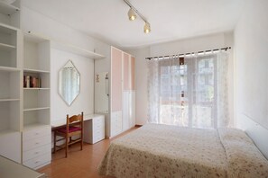 2 Schlafzimmer, Bügeleisen/Bügelbrett, kostenloses WLAN
