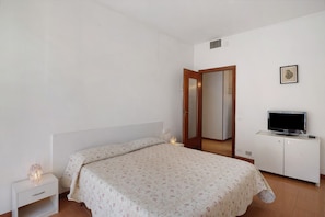 2 Schlafzimmer, Bügeleisen/Bügelbrett, kostenloses WLAN