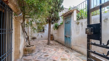 Enceinte de lâhĂ©bergement